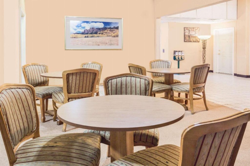 Super 8 by Wyndham Colo. Sprs. Garden Of The Gods